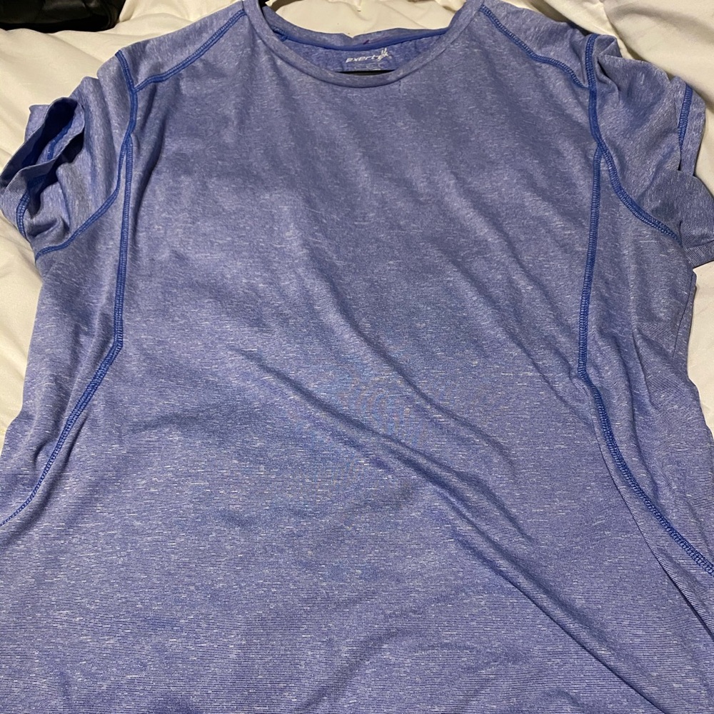 Blue short sleeve activewear